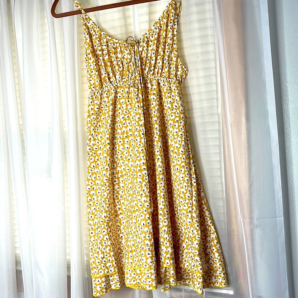 Floral open back mini dress